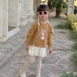 تونیک دخترانه طرح خرگوش با تور کرمی و گلدوزی ظریف – نی‌نی‌آف