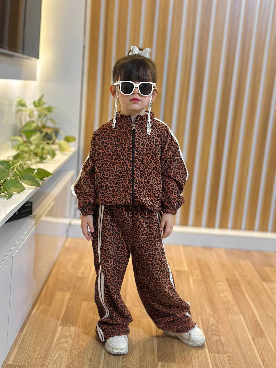 ست سه تیکه پلنگی دخترانه مخمل کبریتی با کراپ پنبهای